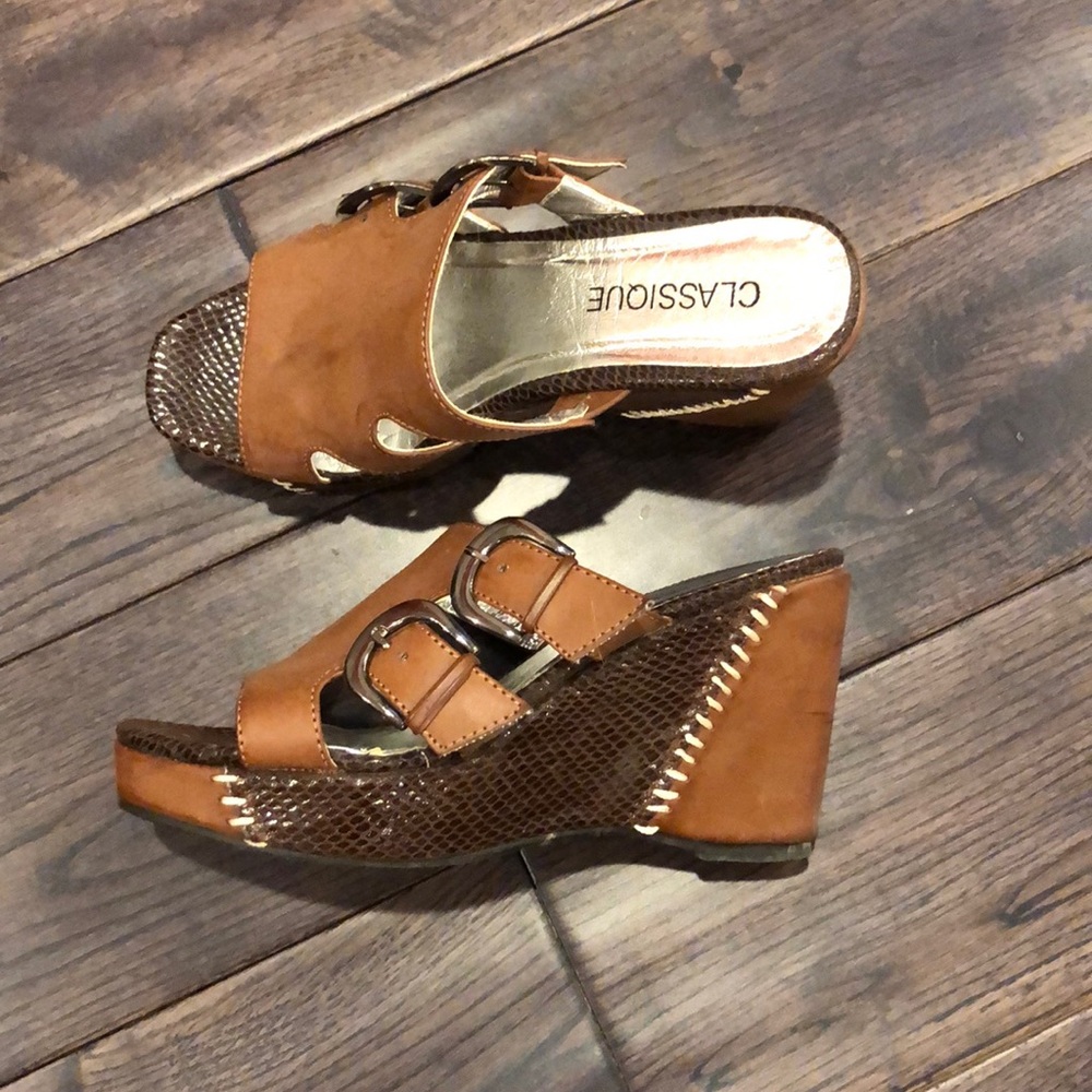 Classique wedge size 6